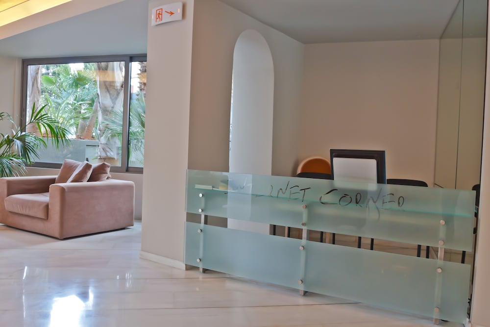 Фото Palace Hotel Glyfada