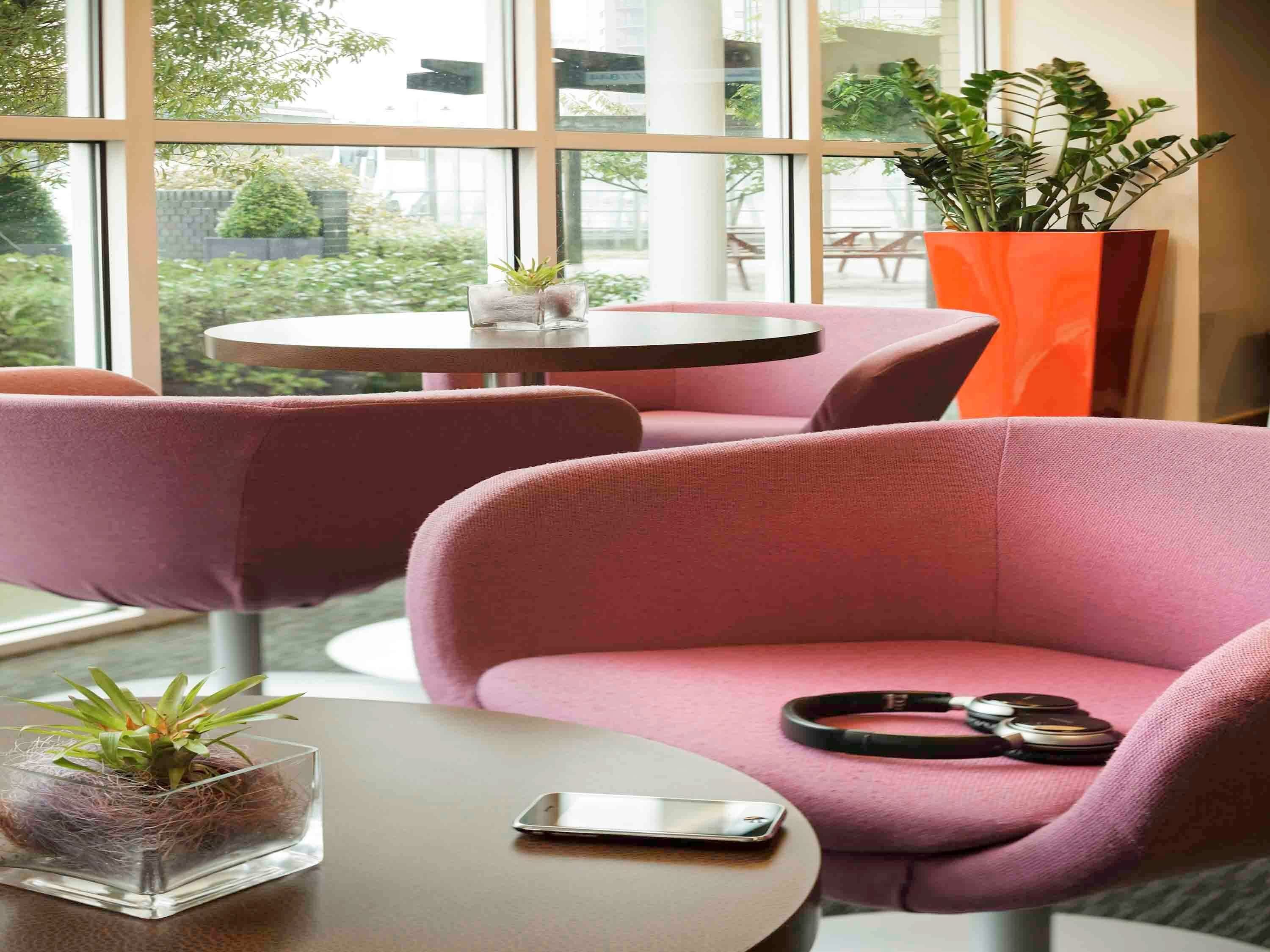 Фото Ibis Cardiff