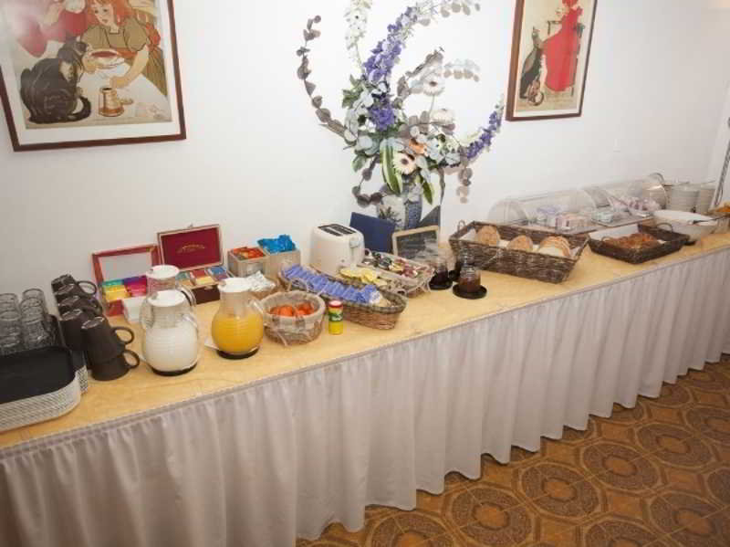 Фото Hotel du Marche