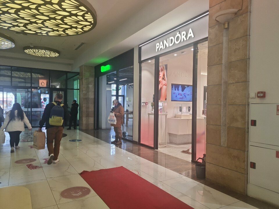 Jewelry store Pandora, Yerevan, photo