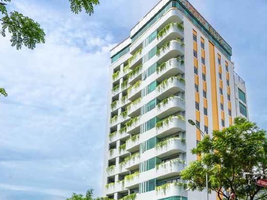 Фото отеля 2