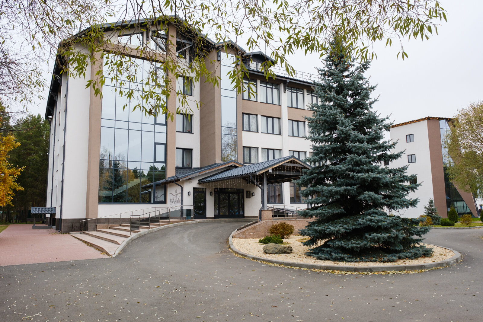 Фото отеля 1