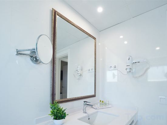 Фото Montana Club Suite Hotel