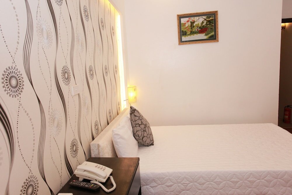 Фото Le Petit Hanoi Hotel