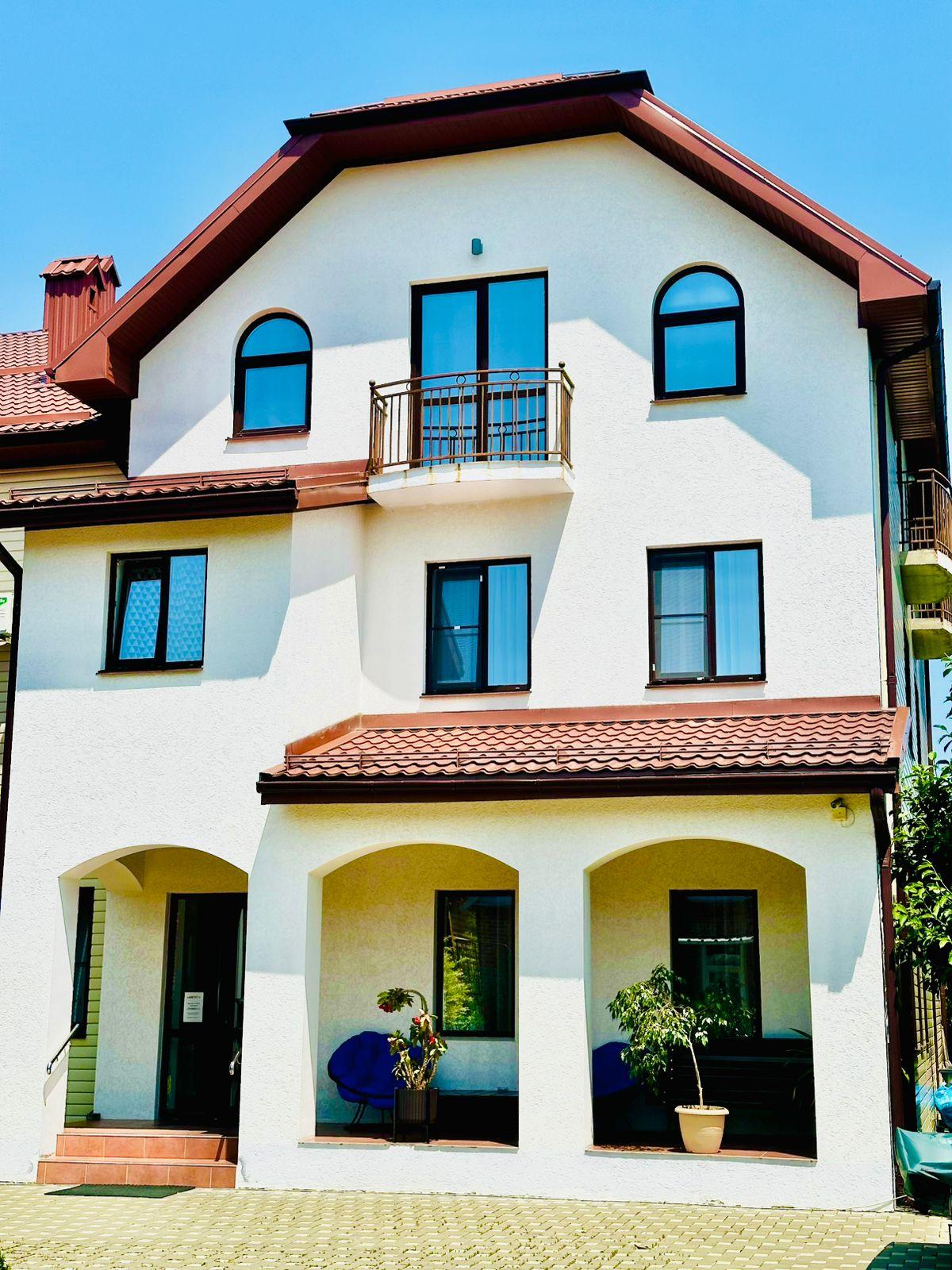 Фото Август