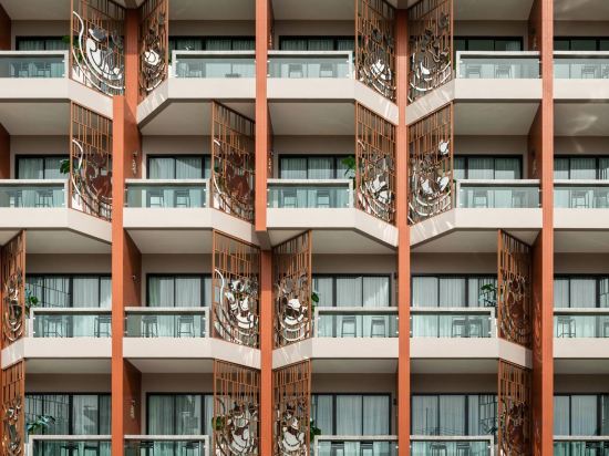 Фото The Poem Hotel