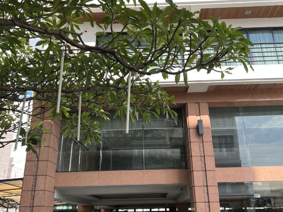 Фото Sukhothai Hotel and Residence