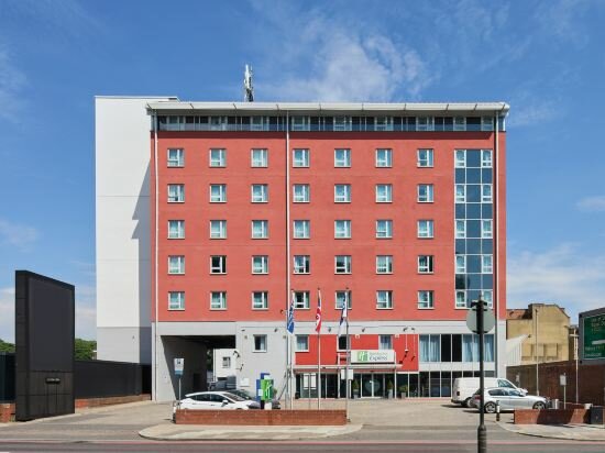 Фото Holiday Inn Express London - Limehouse, an Ihg Hotel
