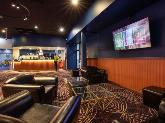 Фото Nightcap at Empire Hotel