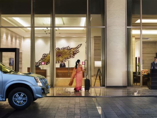 Фото Courtyard Bengaluru Outer Ring Road