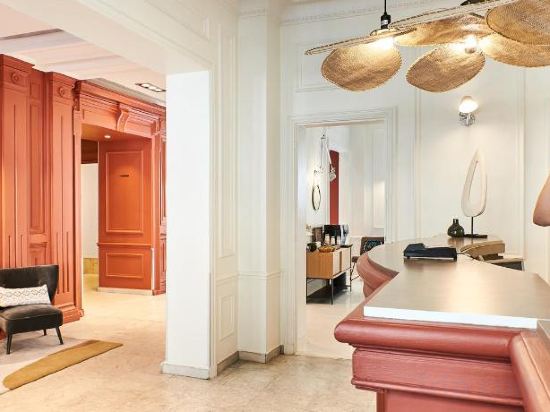 Фото Hotel Cervantes by Happyculture