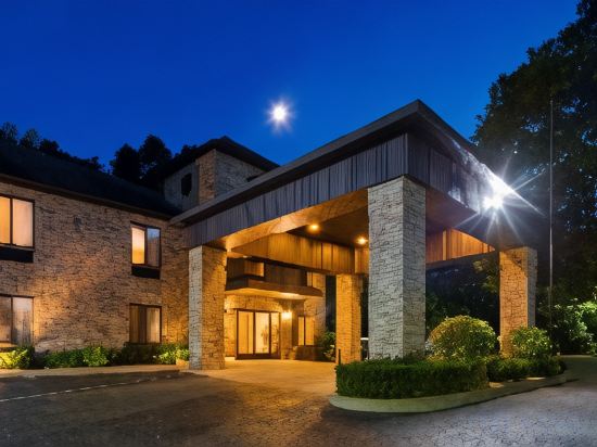 Фото Best Western Plaza Hotel Saugatuck