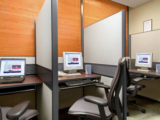 Фото Hilton Vancouver Airport