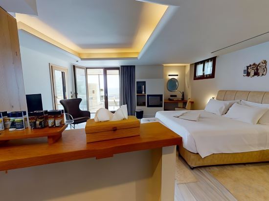 Фото Valeni Boutique Hotel