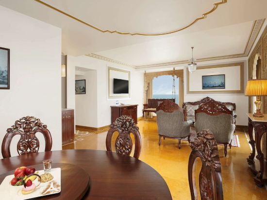 Фото Novotel Mumbai Juhu Beach Hotel