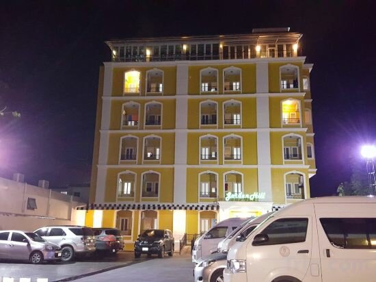 Фото Garden Hill Hotel