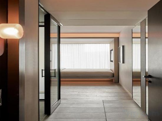 Фото Little National Hotel Sydney