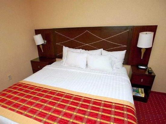 Фото Courtyard by Marriott Boston Downtown