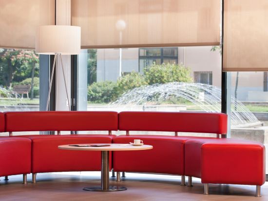 Фото ibis Barcelona Ripollet