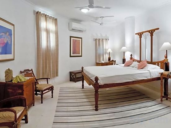 Фото Neemrana's - Hill Fort - Kesroli