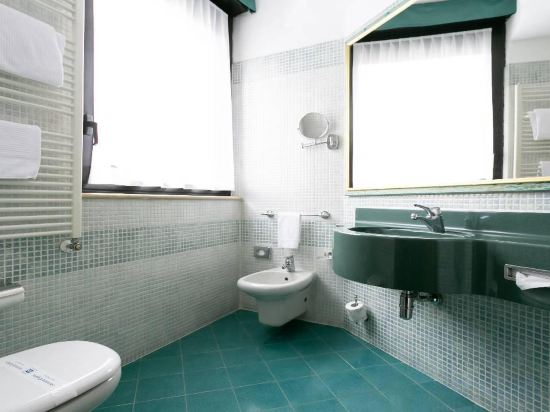 Фото Hotel Mirage, Sure Hotel Collection by Best Western