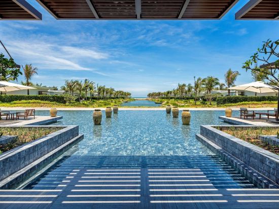Фото Melia Ho Tram Beach Resort