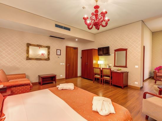 Фото Augusta Lucilla Palace