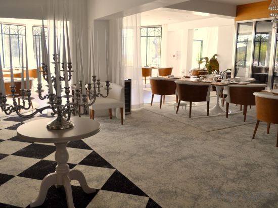 Фото Grand Hotel des Sablettes Plage, Curio Collection by Hilton