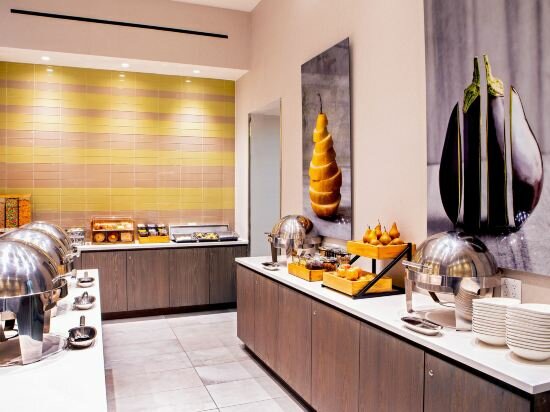 Фото Four Points by Sheraton Midtown-Times Square