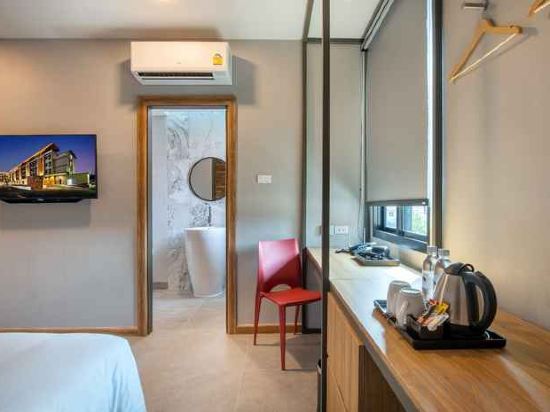 Фото Plaai Plus Hotel Rayong