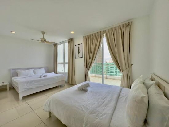 Apartments Mansion One at Gurney Drive Georgetown by 3c, George Town, photo