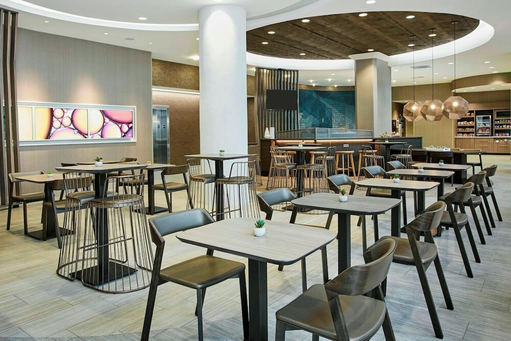 Фото SpringHill Suites by Marriott Milwaukee Downtown
