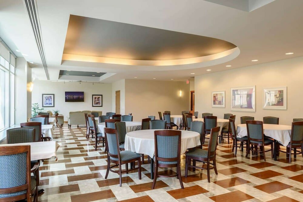 Фото Broadway Plaza, Trademark Collection by Wyndham