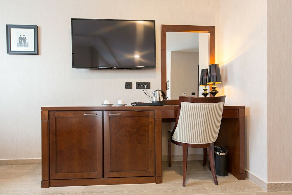 Фото Xenon Hotel