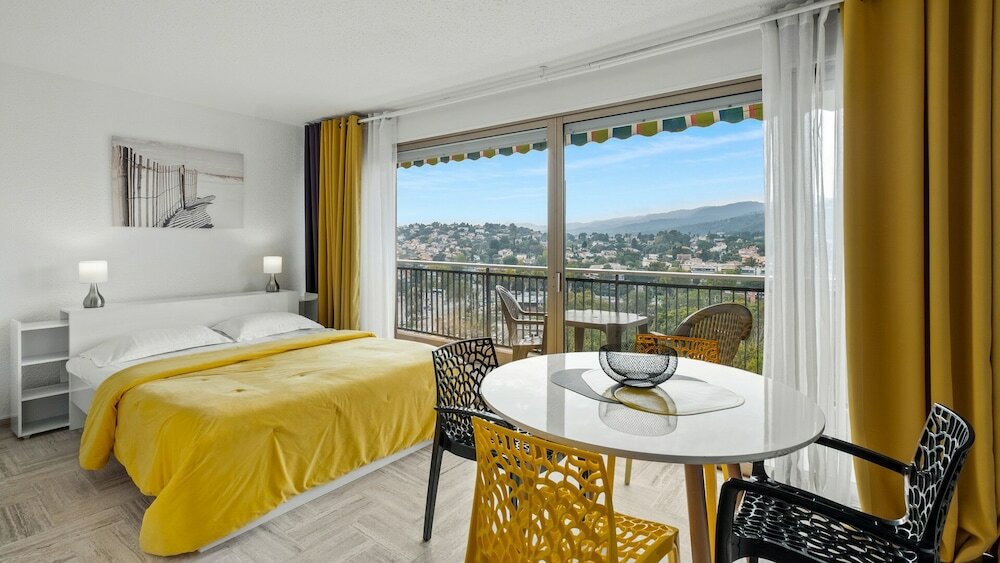 Фото Cannes Marina Residence