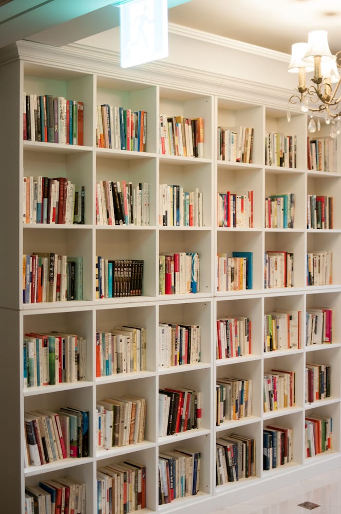 Фото Yeoksam Artnouveau City Hotel and Residence