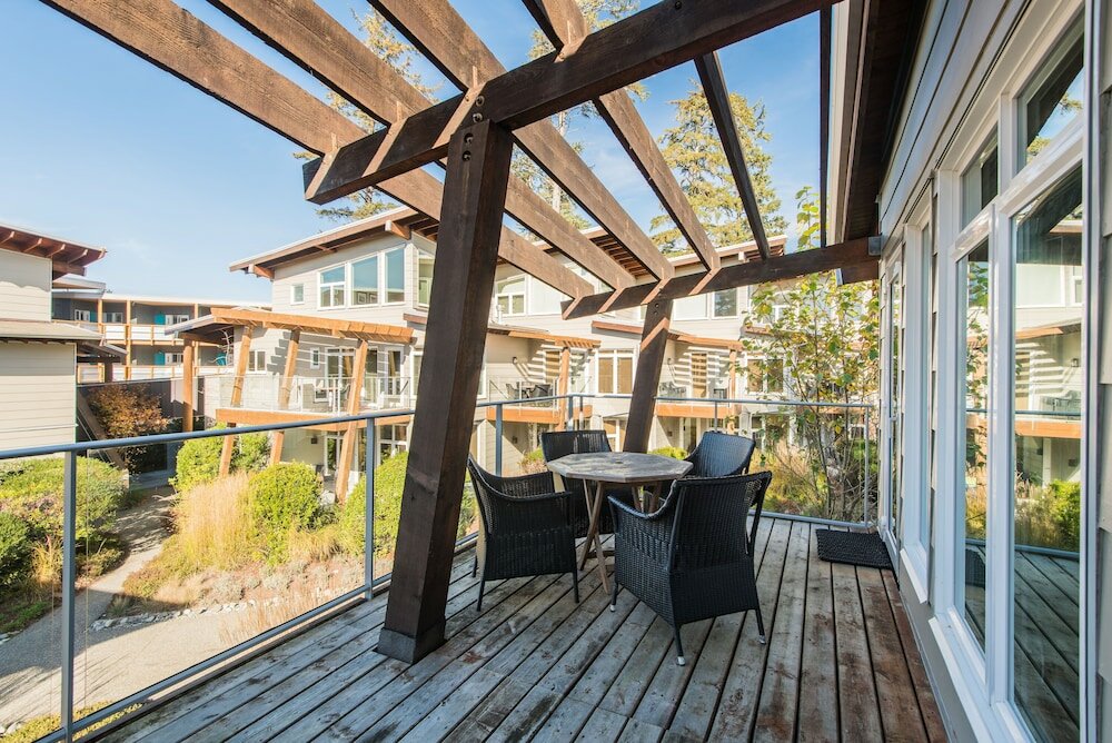 Фото Cox Bay Beach Resort