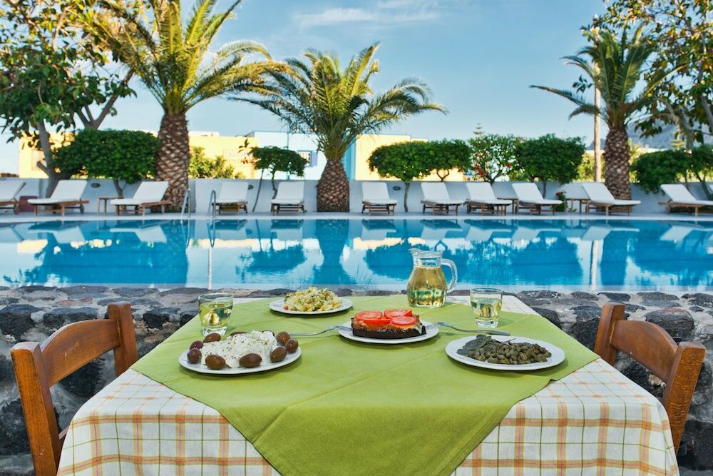 Фото Hotel Makarios