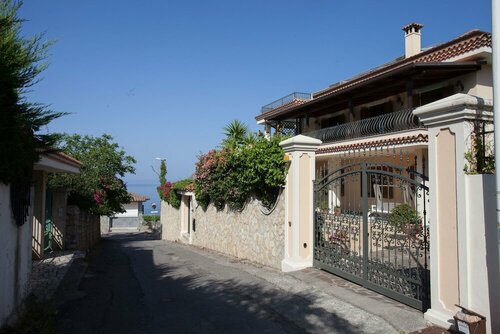 Внешний вид отеля La Suite del Faro в Скалее, фото 2