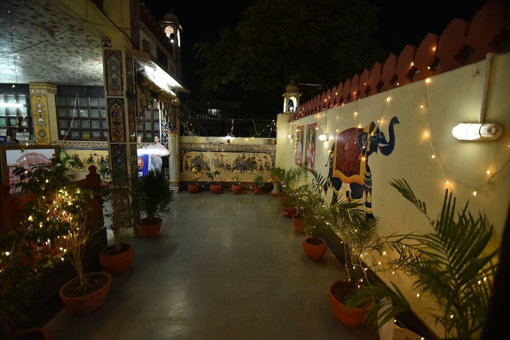 Фото Hotel Vaishnavi