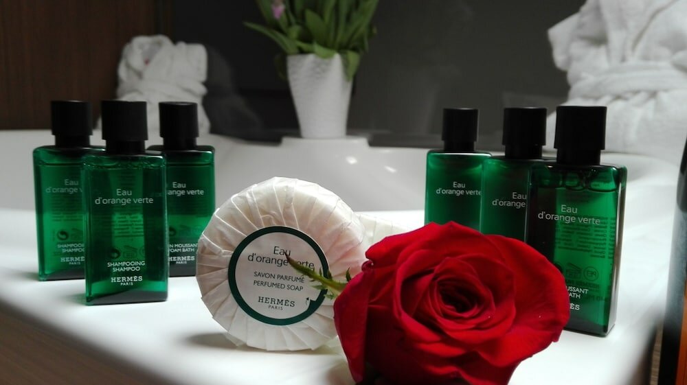 Фото Hotel The Building