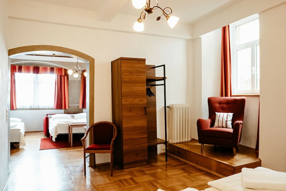 Фото Hotel-Gasthof Goldener Greifen