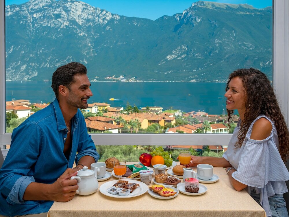 Фото Hotel Cristina