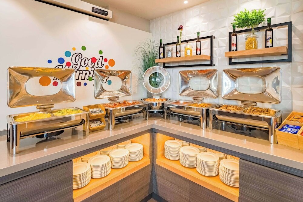 Фото Ramada Encore by Wyddham Munich Messe