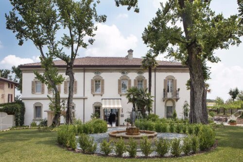 Внешний вид отеля Le Ali del Frassino в Пескиера-дель-Гарде, фото 1