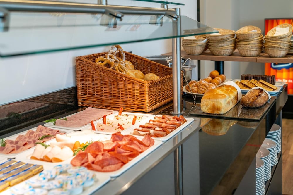 Фото Hotel Amper