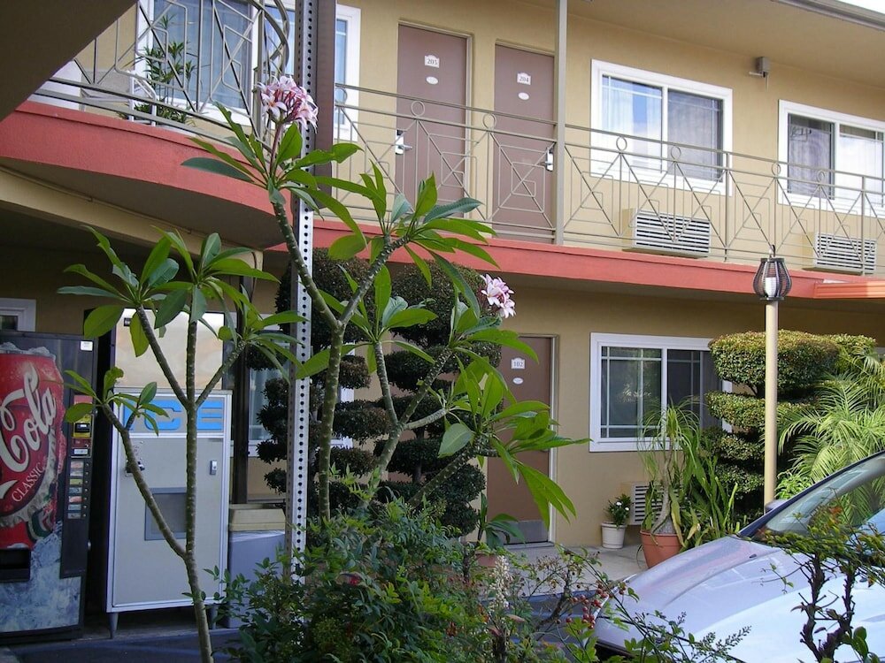 Фото Fullerton Lodge