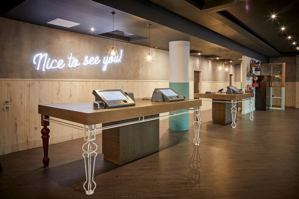 Фото Leonardo Hotel Manchester Central - Formerly Jurys Inn