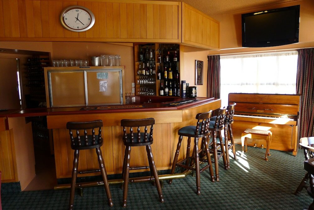 Фото The Village Inn