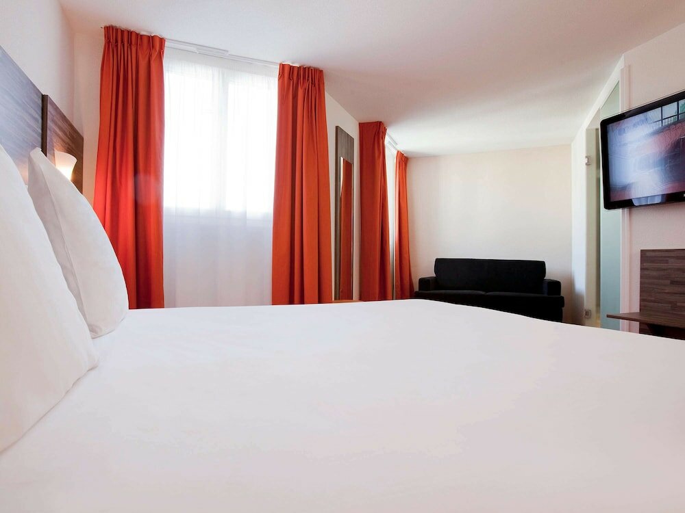 Фото Ibis Styles Rennes Centre Gare Nord
